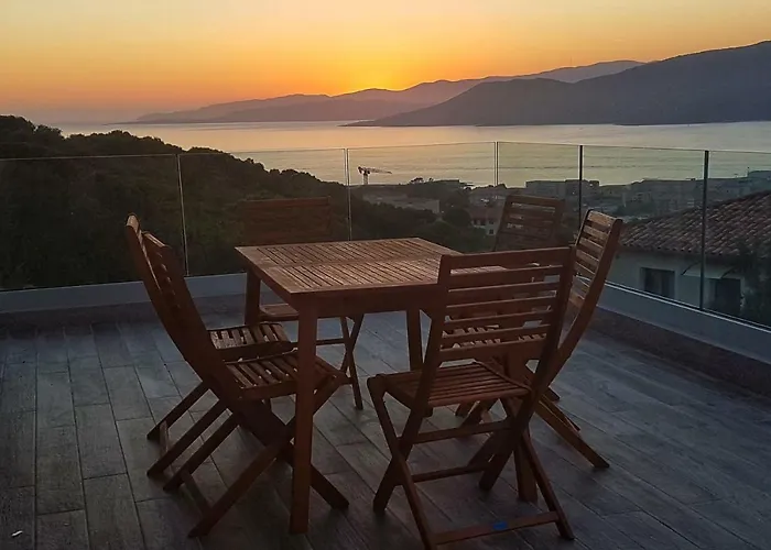 Superbe appartement avec 3 chambres vue mer